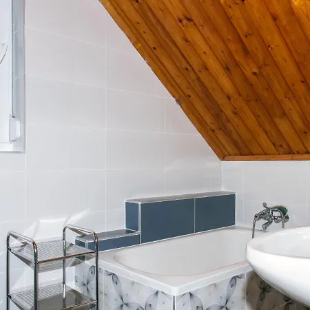 In 19387 Balatonkeresztúr