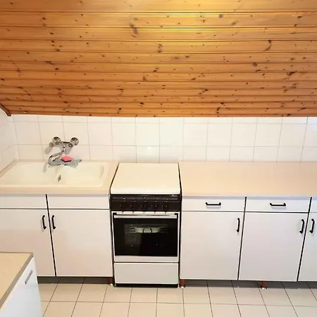 Semesterbostad In 19387 *