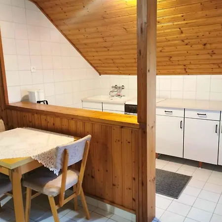 Semesterbostad In 19387