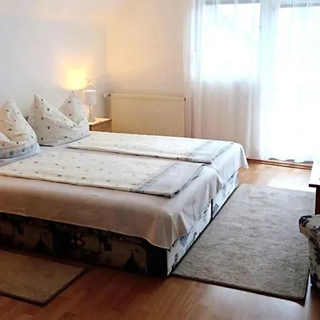 Semesterbostad In 19387 *