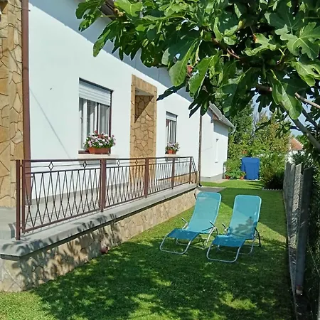 Semesterbostad In 19387