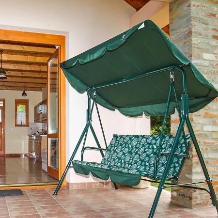 Semesterbostad In 19387 Balatonkeresztúr