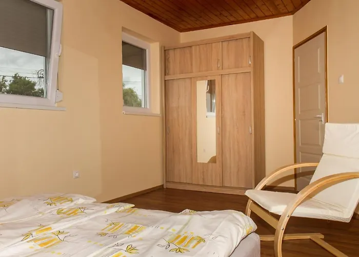 Nyaraló In 19387 Balatonkeresztúr