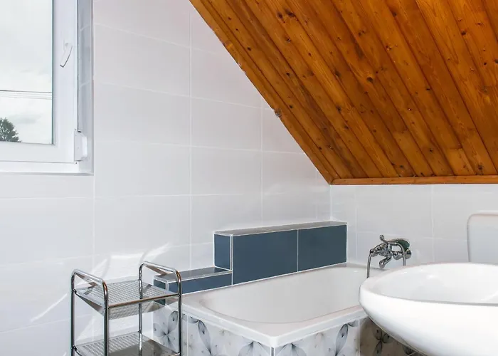 In 19387 Balatonkeresztúr