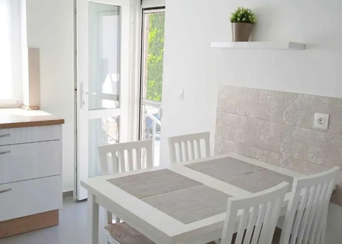 In 19387 * Balatonkeresztúr