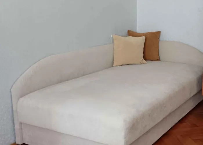 In 19387 Nyaraló Balatonkeresztúr